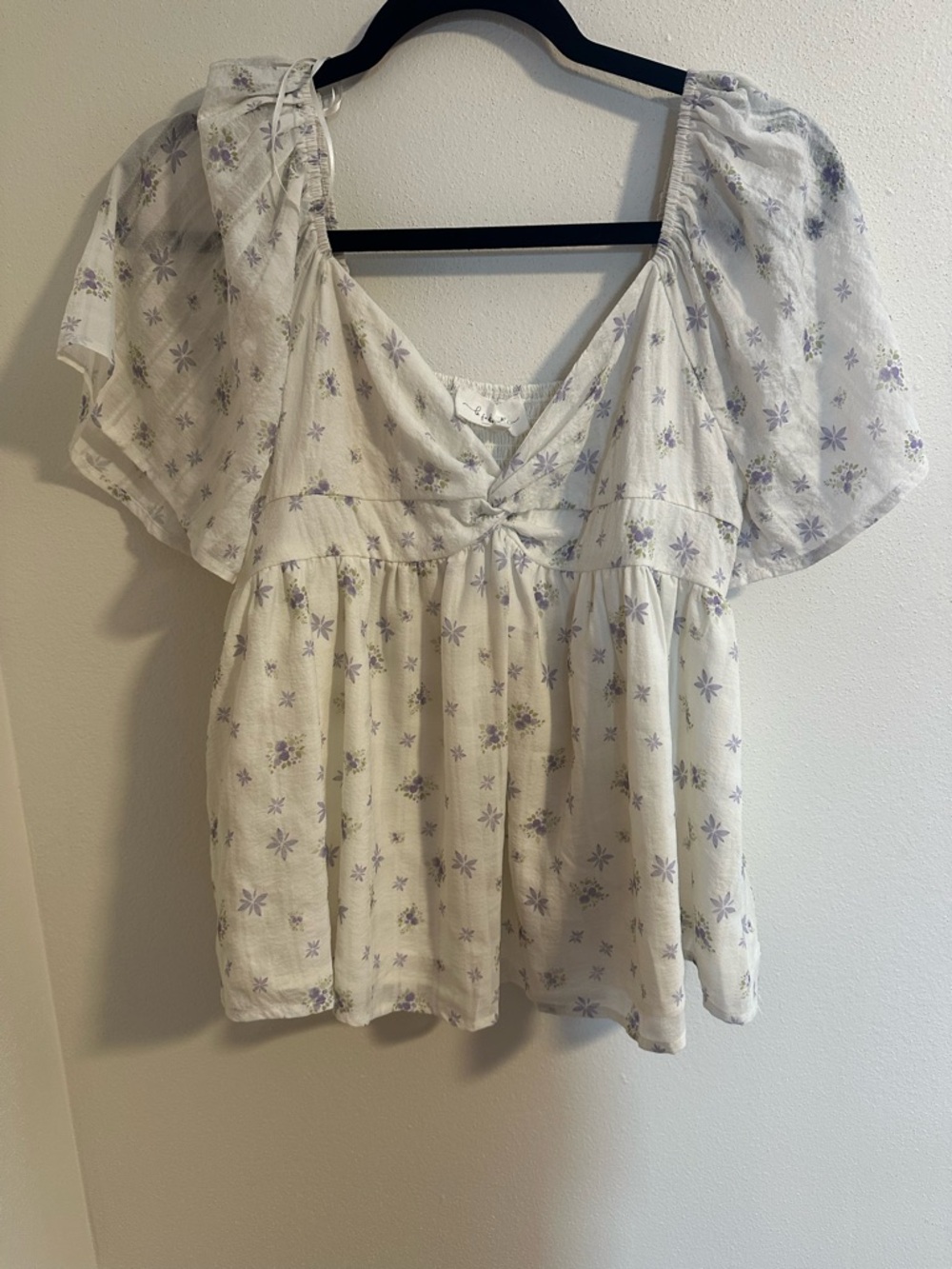 White and Lavender Floral Puff-Sleeve Peasant Top